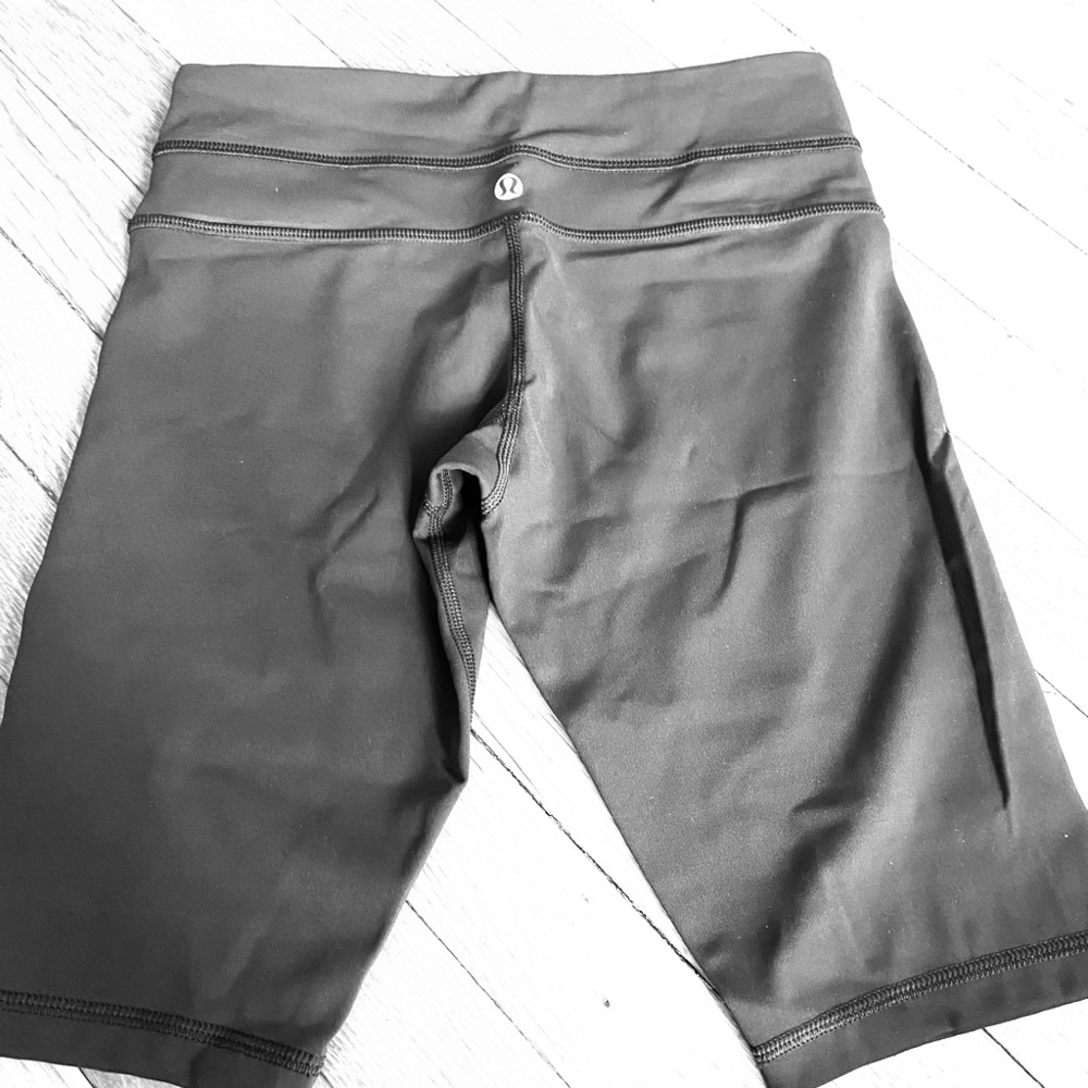 Lululemon black long shorts size 4 tall
